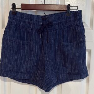 Athleta Women's Blue 100% Linen Shorts, size 4